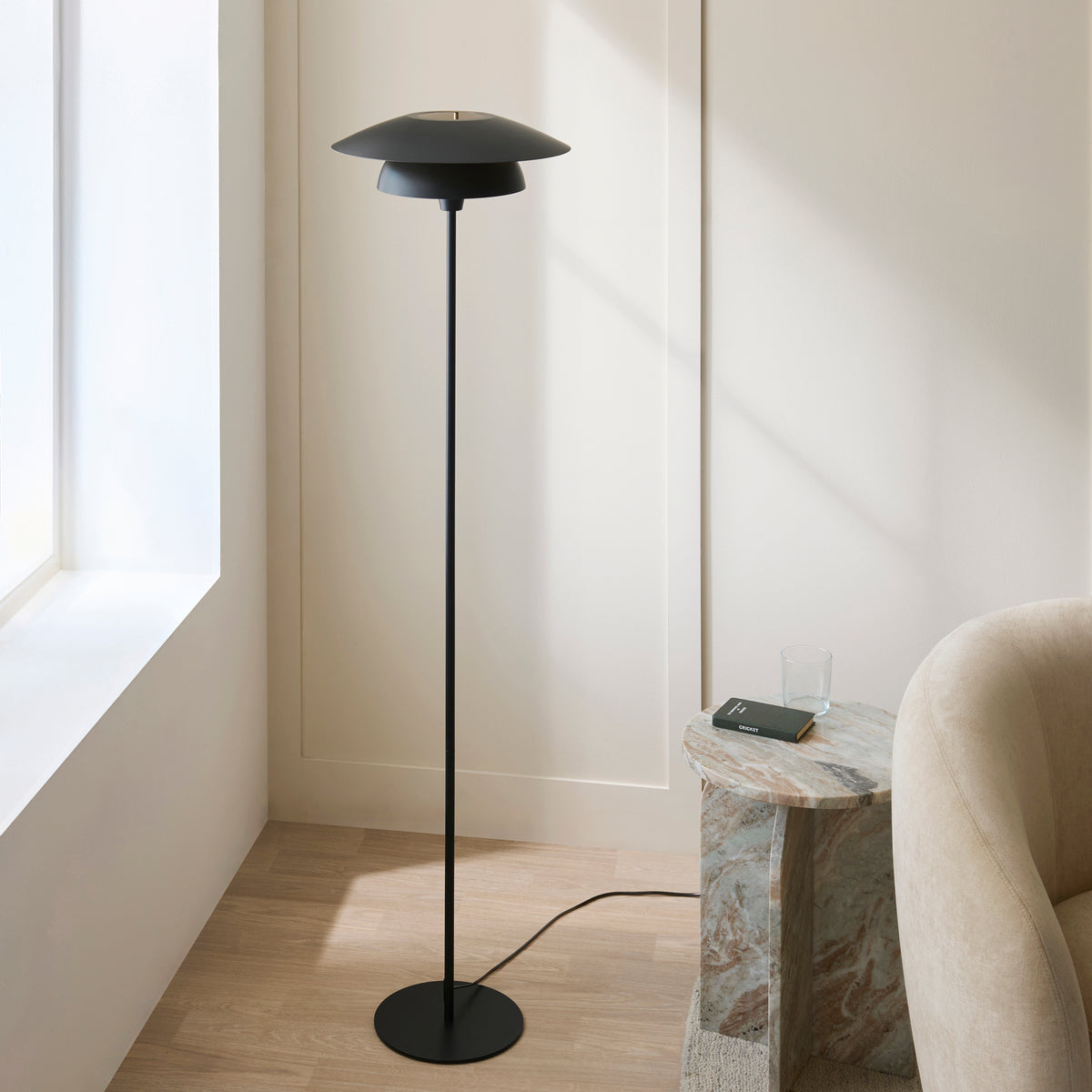 121069 Lyon Floor Lamp Black