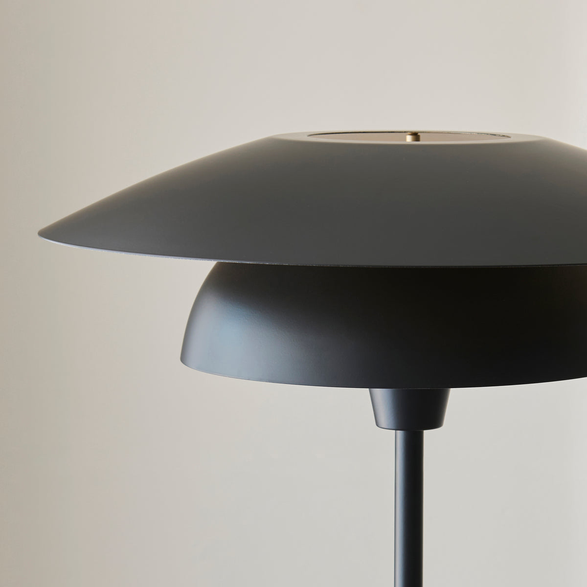 121069 Lyon Floor Lamp Black