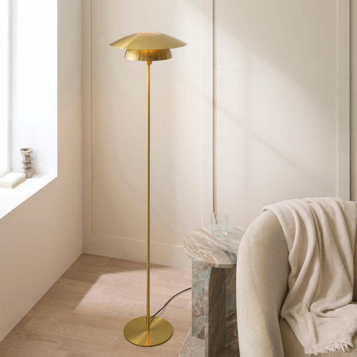 121070 Lyon Floor Lamp Brass
