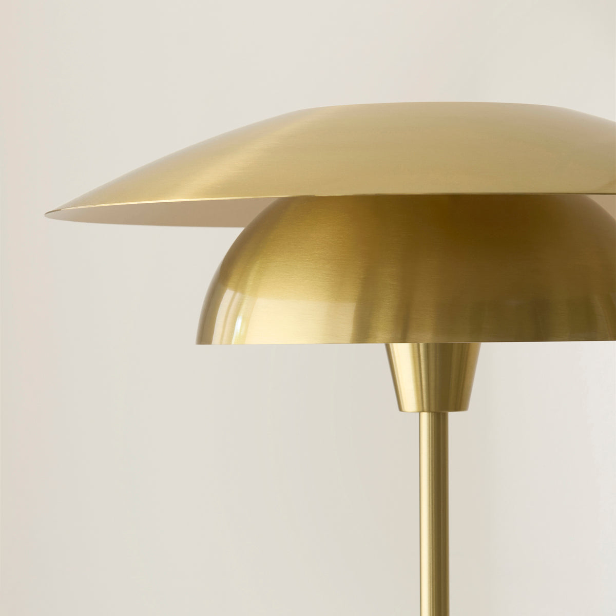 121070 Lyon Floor Lamp Brass