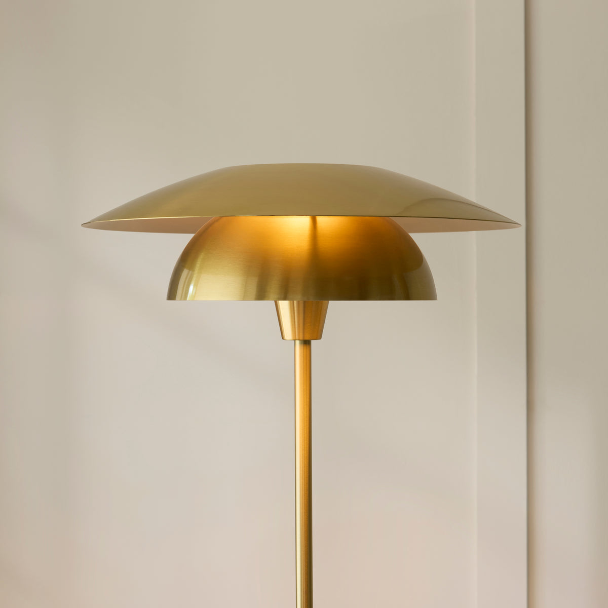 121070 Lyon Floor Lamp Brass