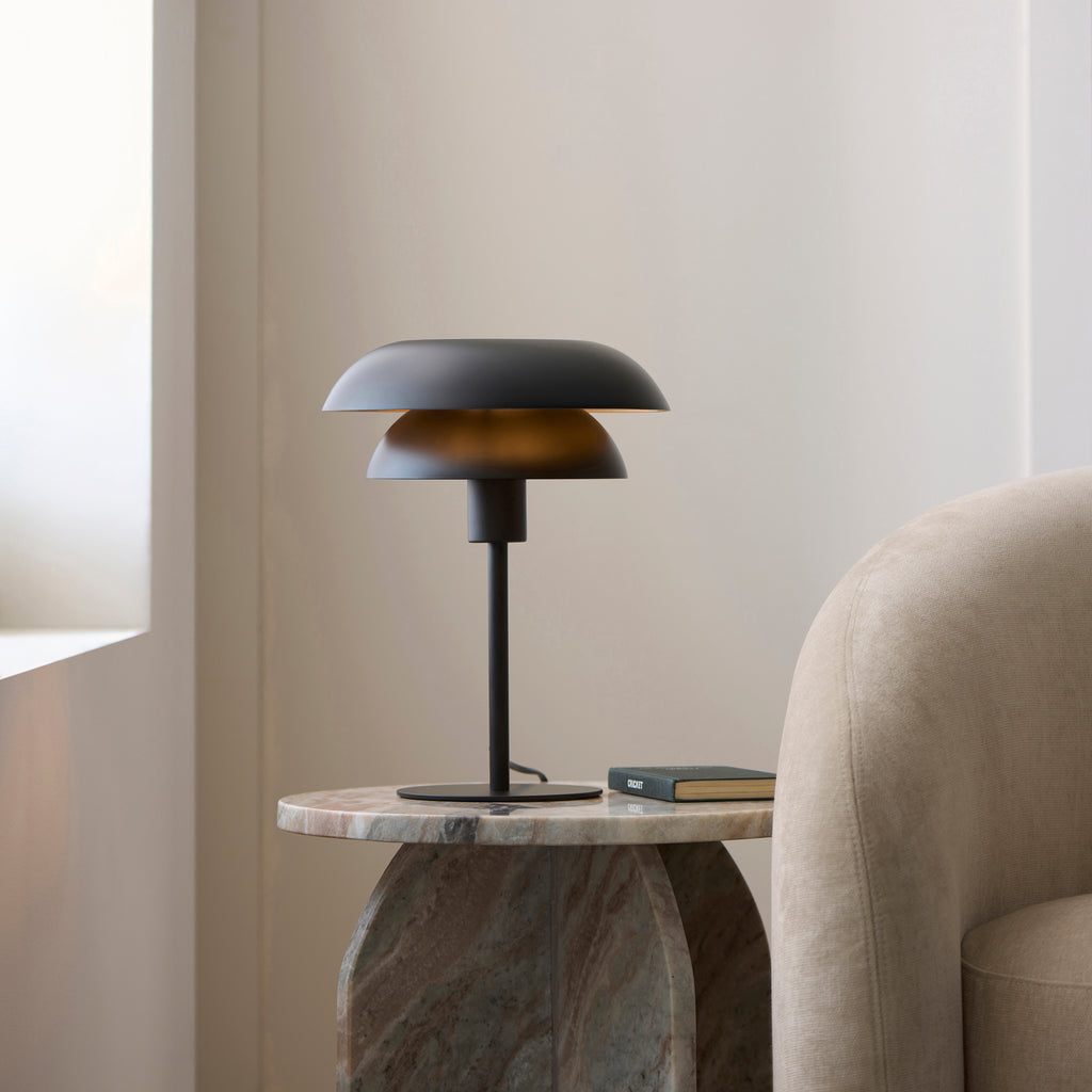 121075 Lyon Table Lamp Black