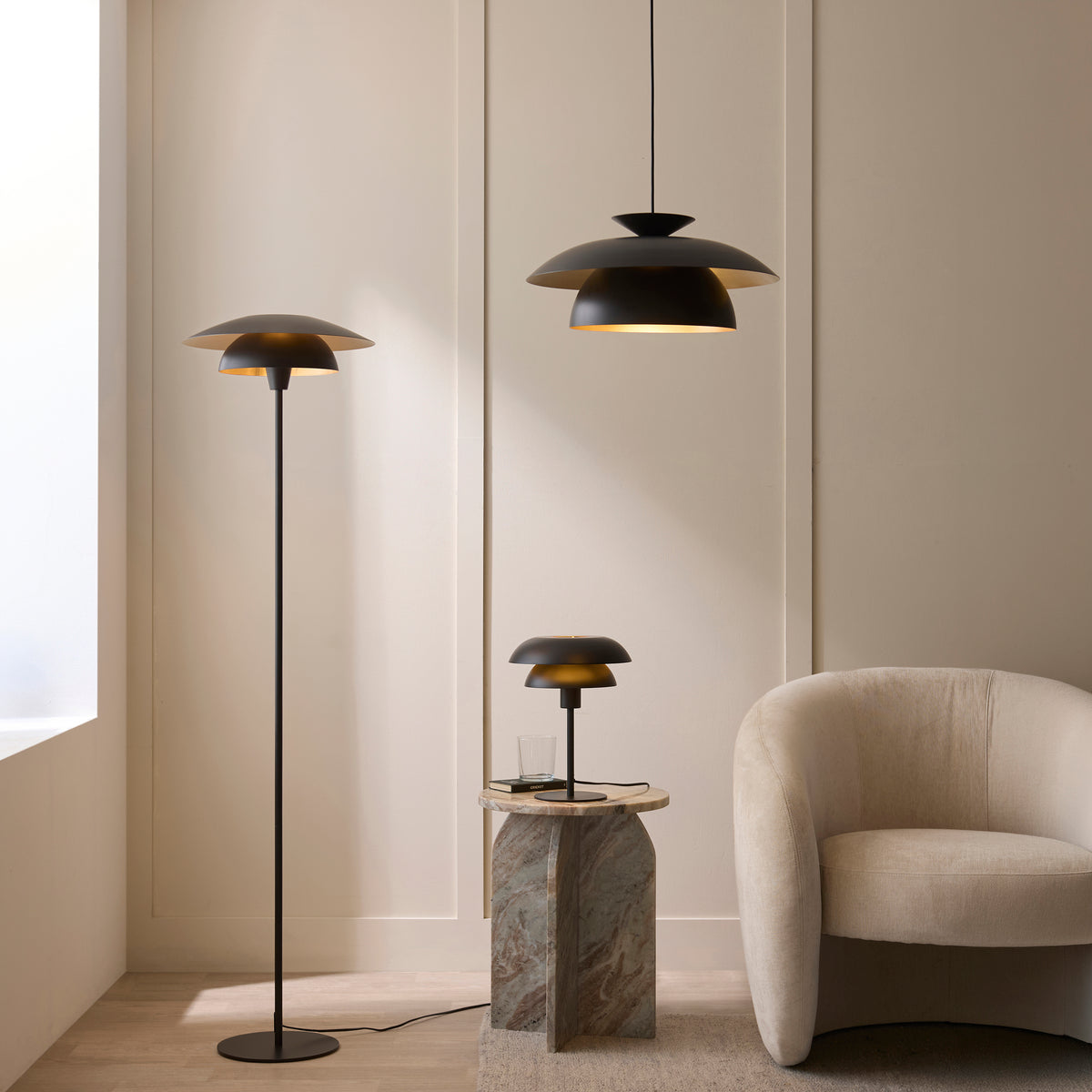 121075 Lyon Table Lamp Black