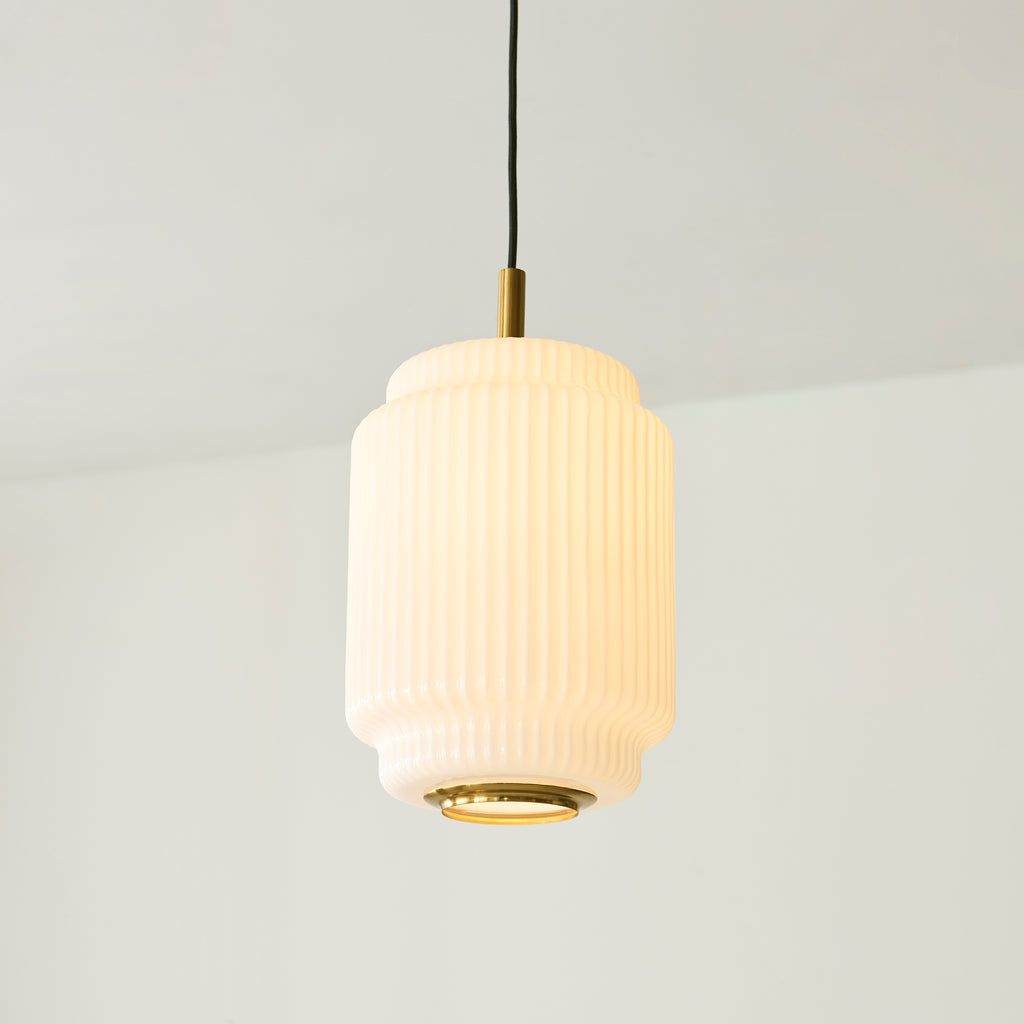 122054 Evora Pendant Brass Opal