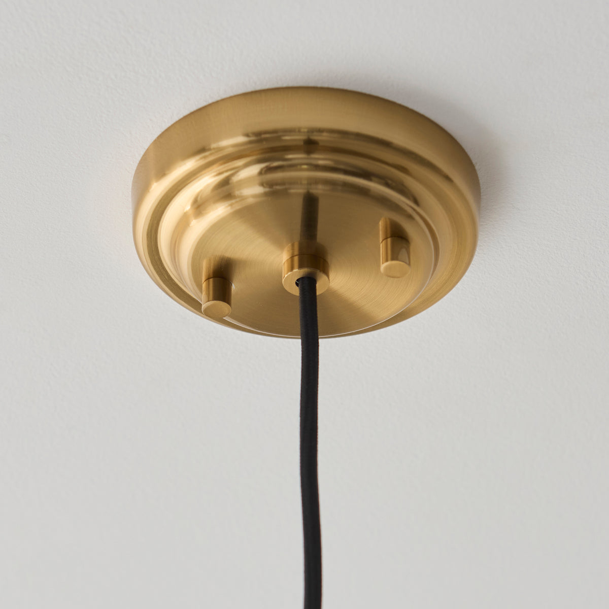 122054 Evora Pendant Brass Opal
