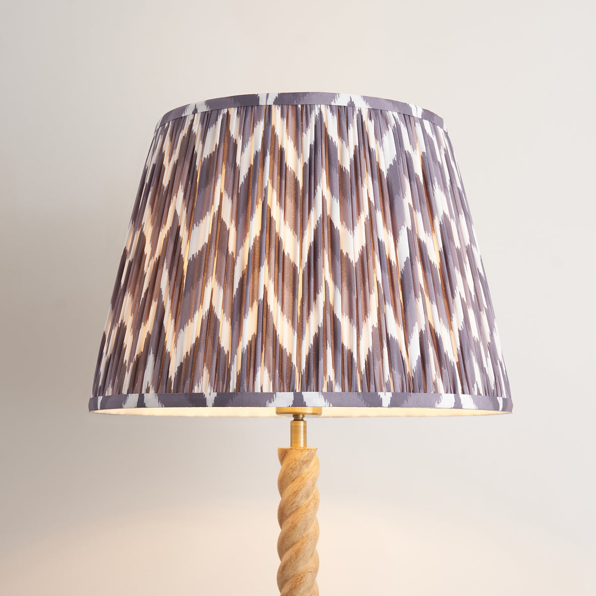 125401 Twist & ZigZag 40cm Floor Lamp Wood Grey