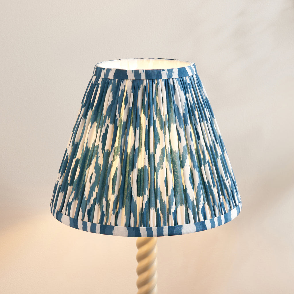 125413 Twist & Ikat 25cm Table Lamp White Blue