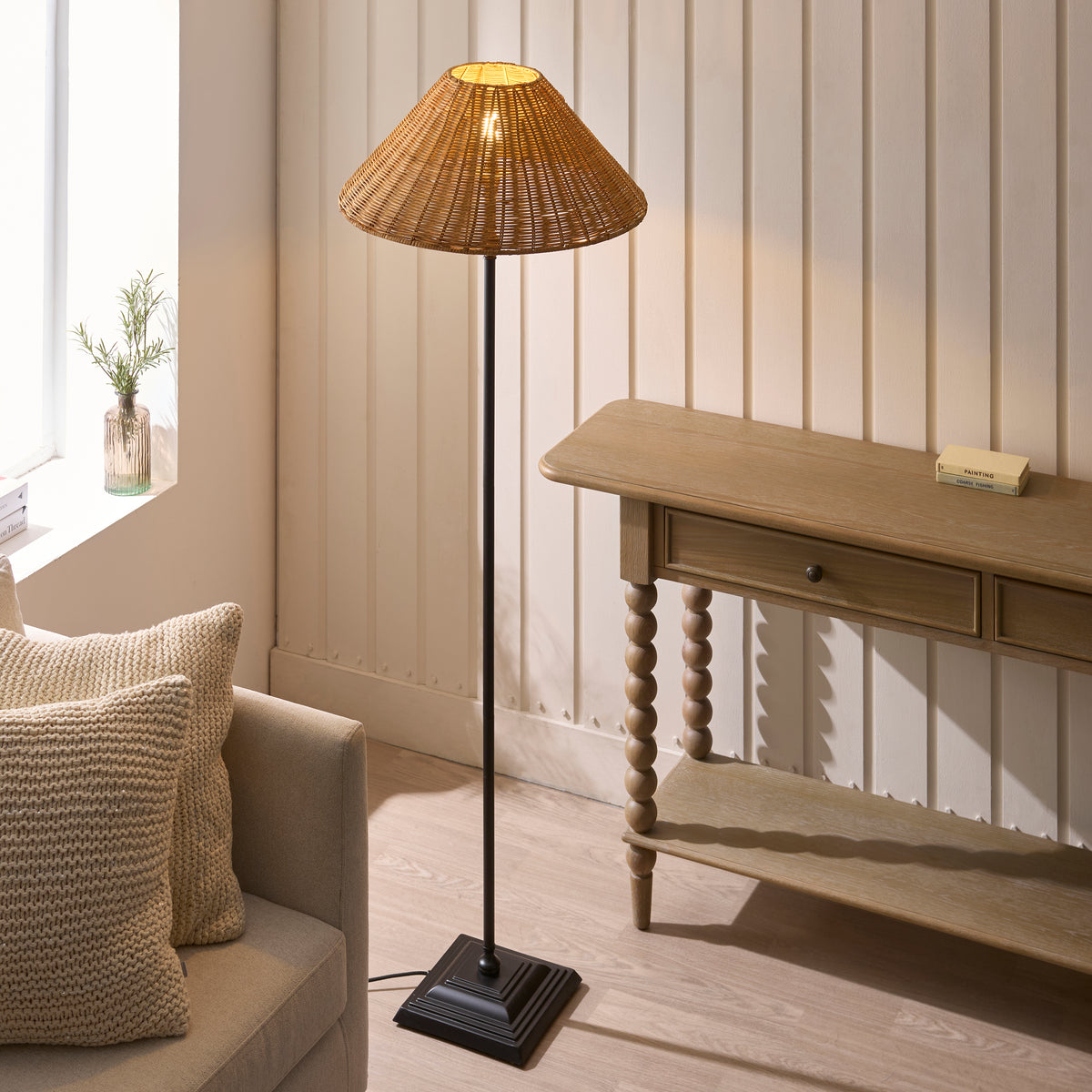 125443 Jericho Floor Lamp Black