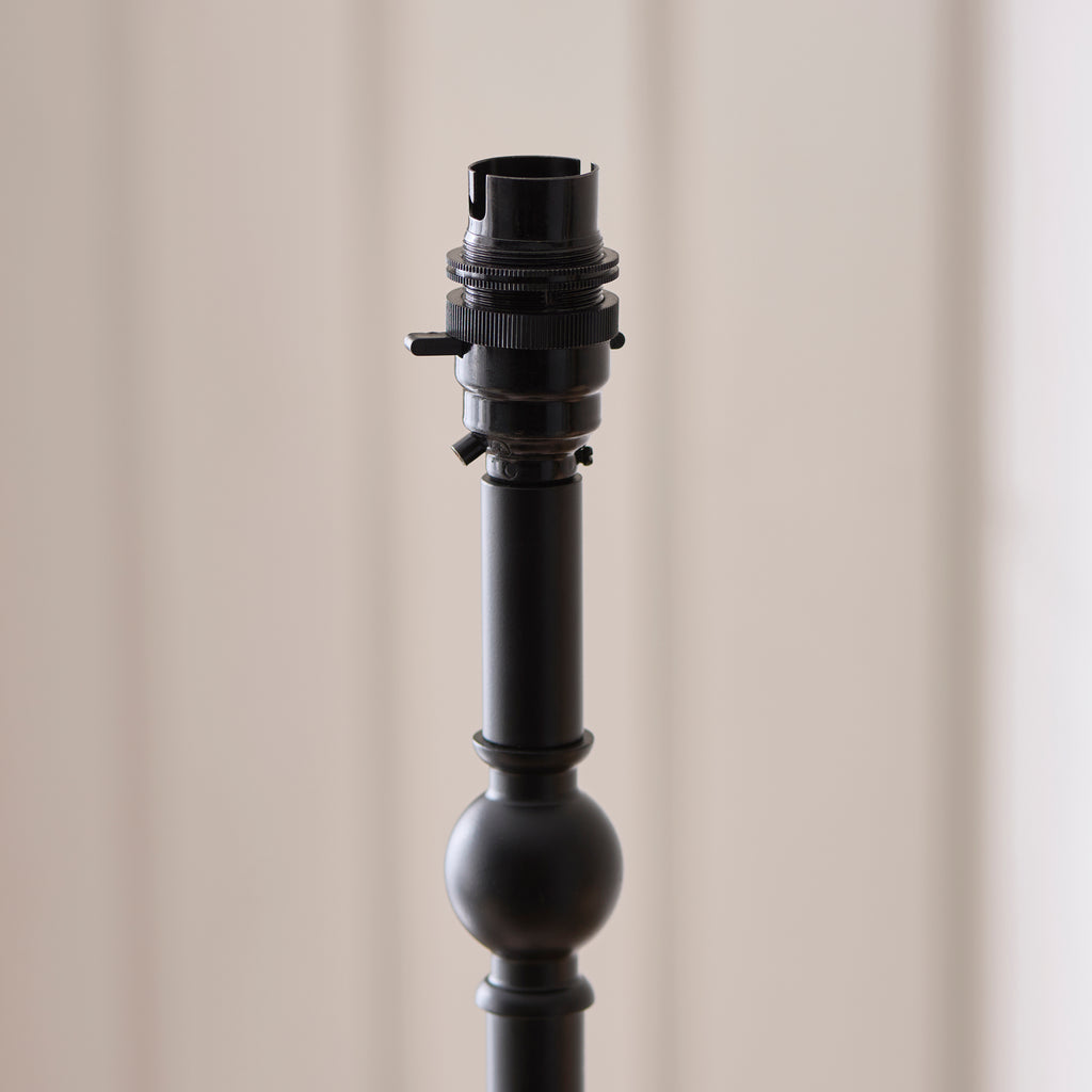 125451 Jericho Table Lamp Black