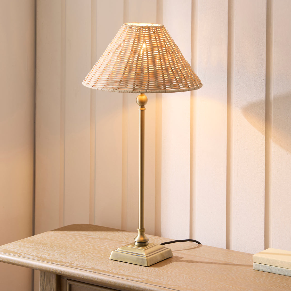 125452 Jericho Table Lamp Brass