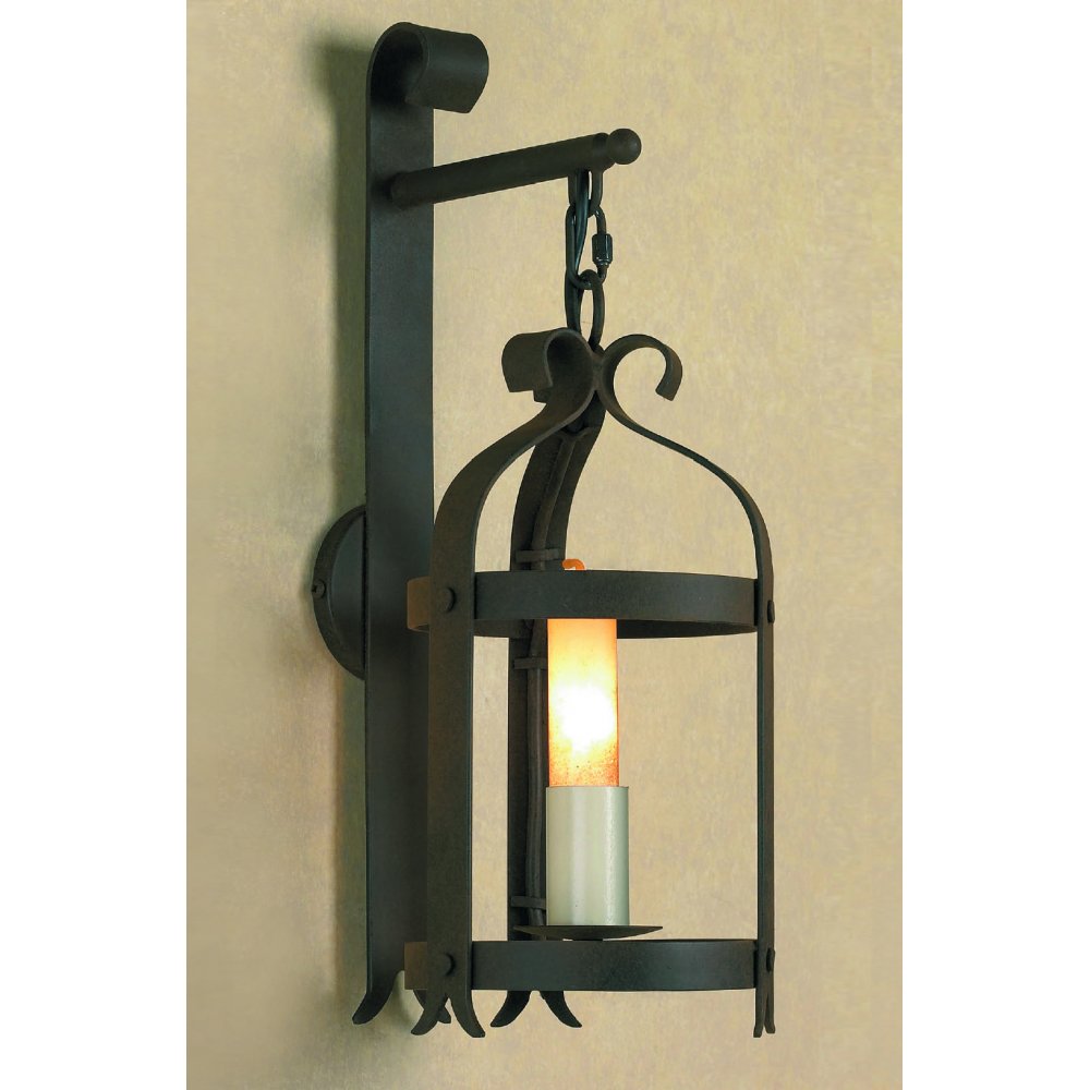 SMRRV00006/A Villa 1lt Bracket Lantern Aged