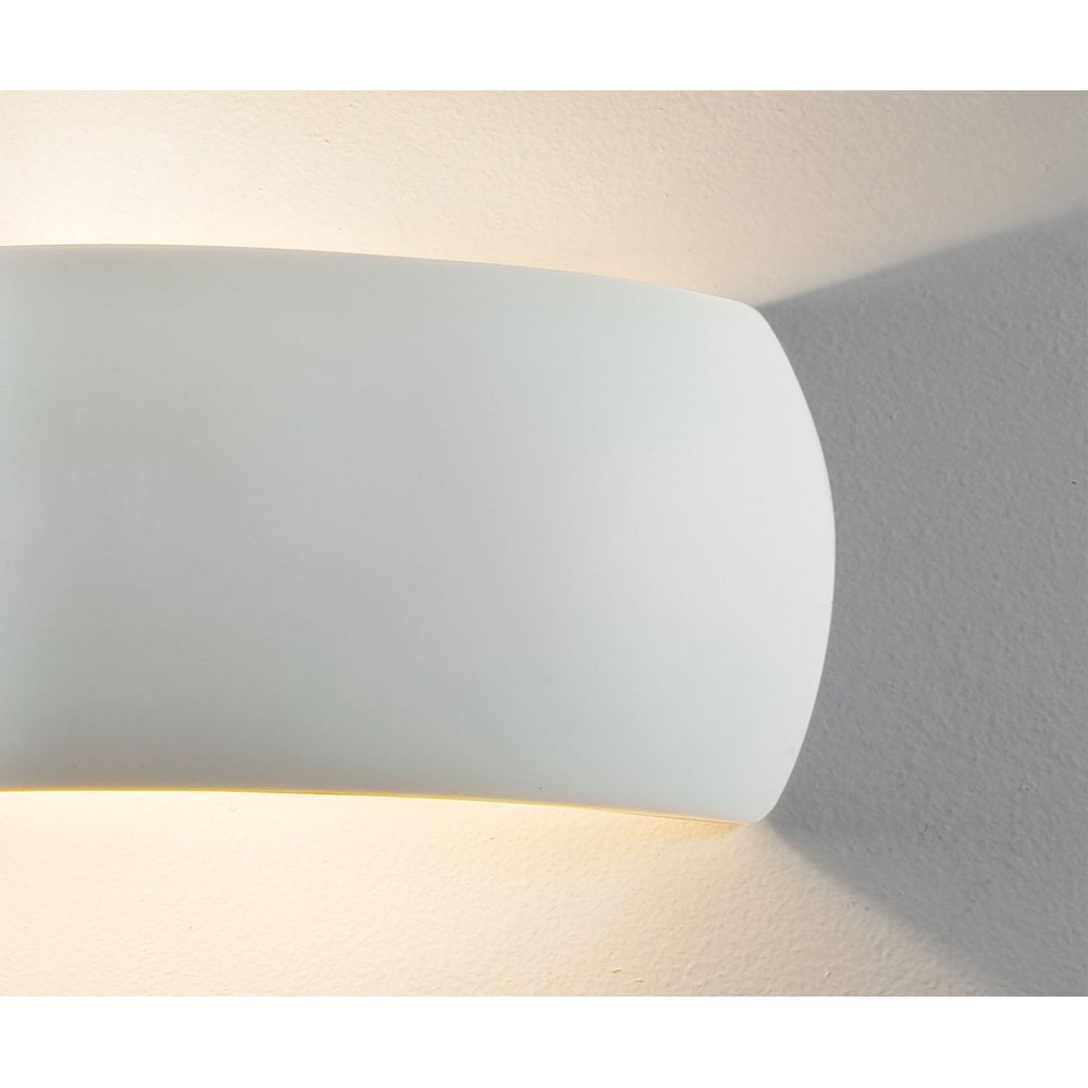 1299002 Milo 400 Wall Light Ceramic (S)