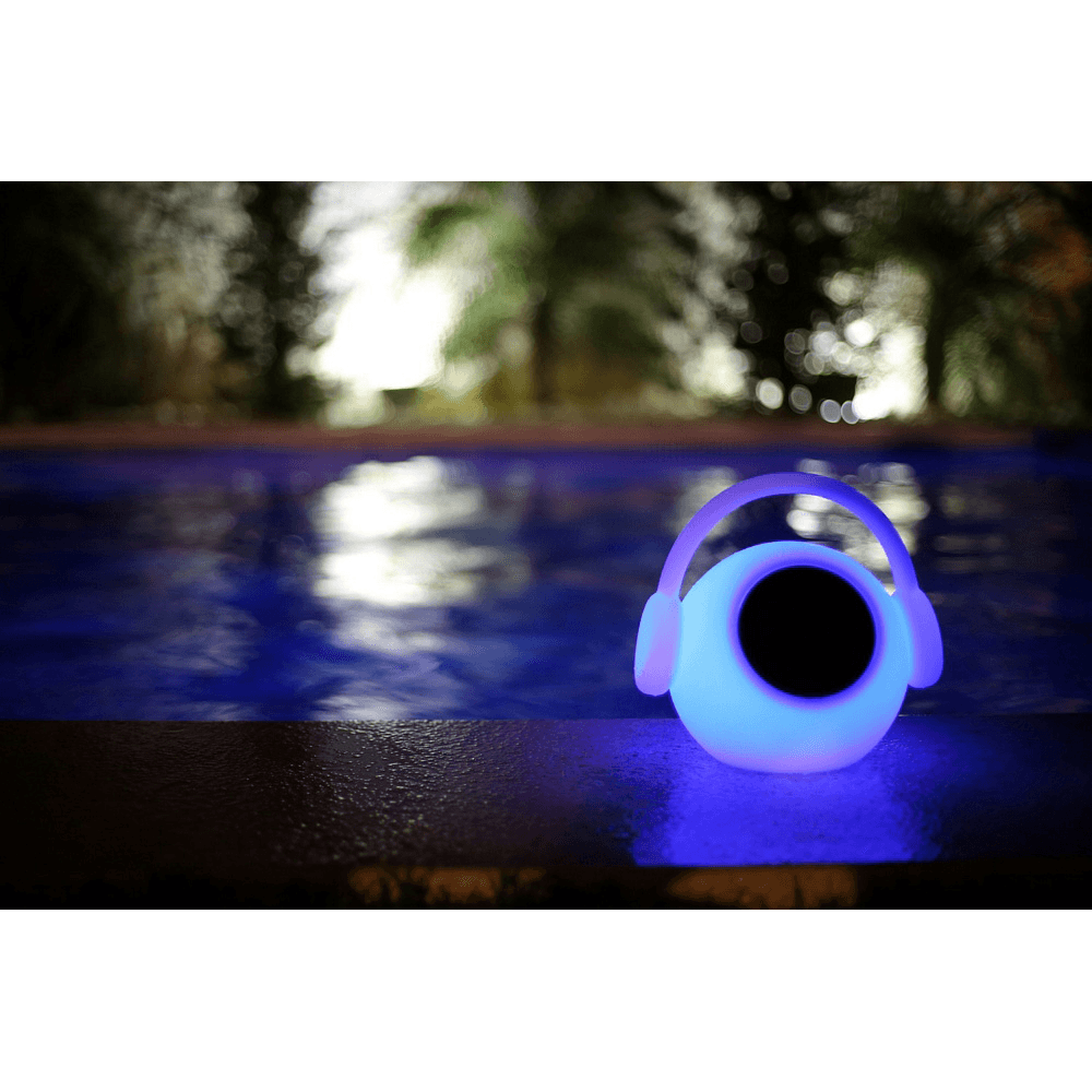 M3696 Wazowsky Outdoor Portable 3W Speaker 3W LED RGBW Lamp Bluetooth Connection/Remote Control