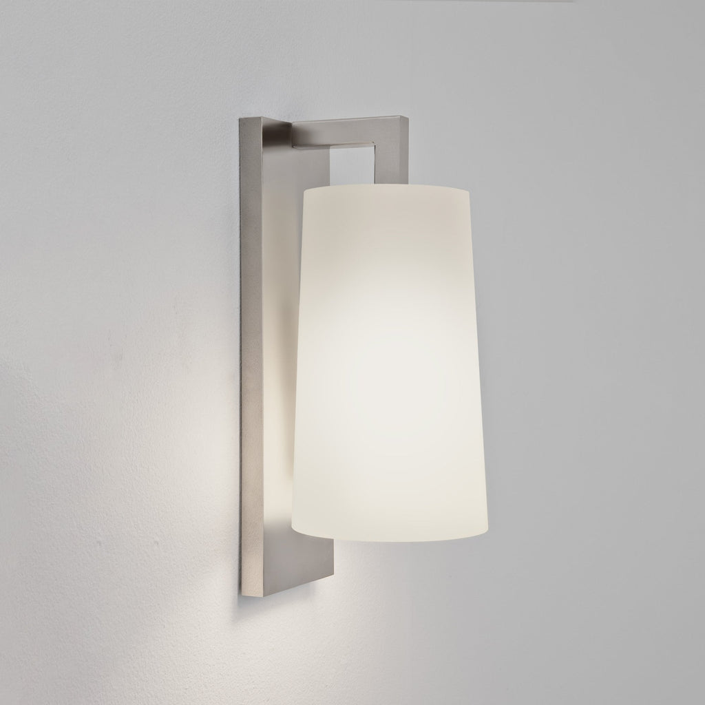 1297002 Lago 280 Bathroom Wall Light