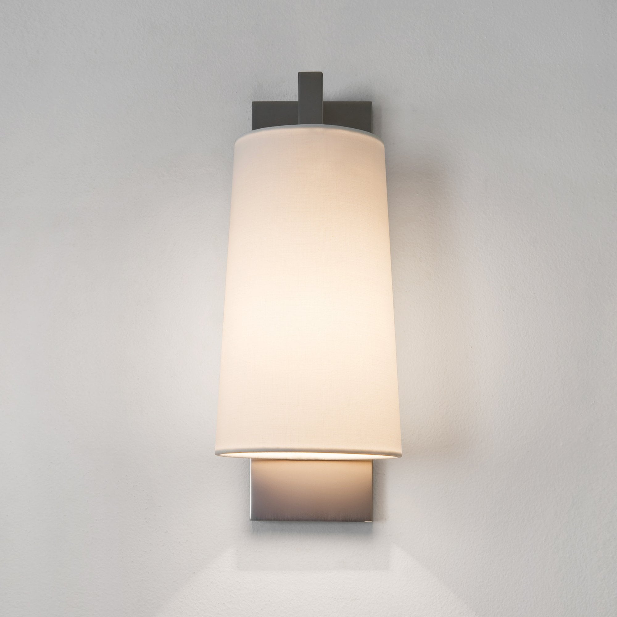 1297002 Lago 280 Bathroom Wall Light