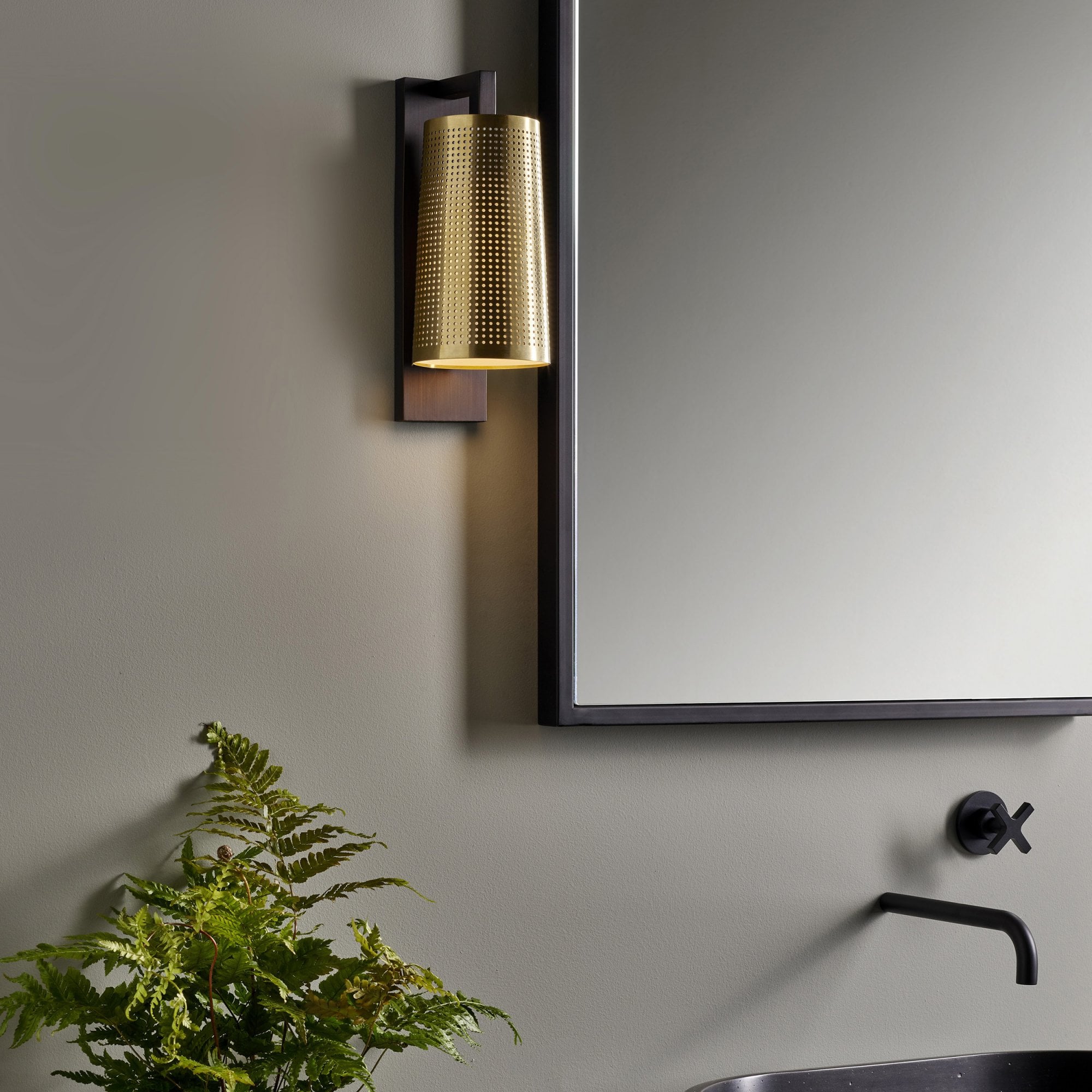 5018046 Cone 195 Shade Natural Brass