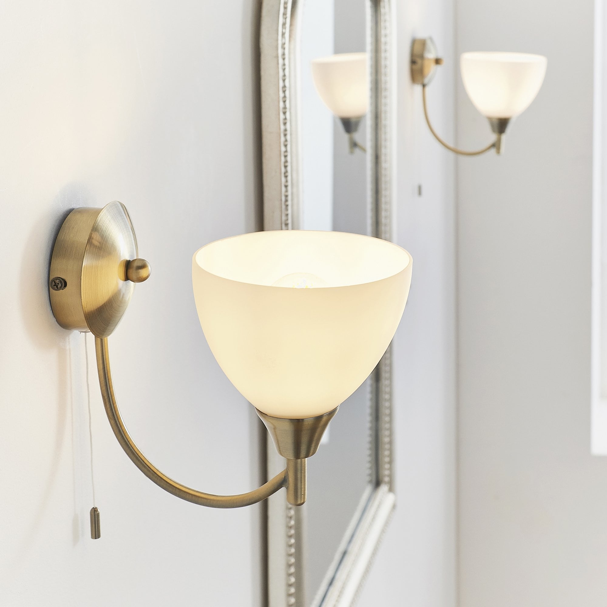 1805-1AN Alton 1 Light Wall Light Brass Opal