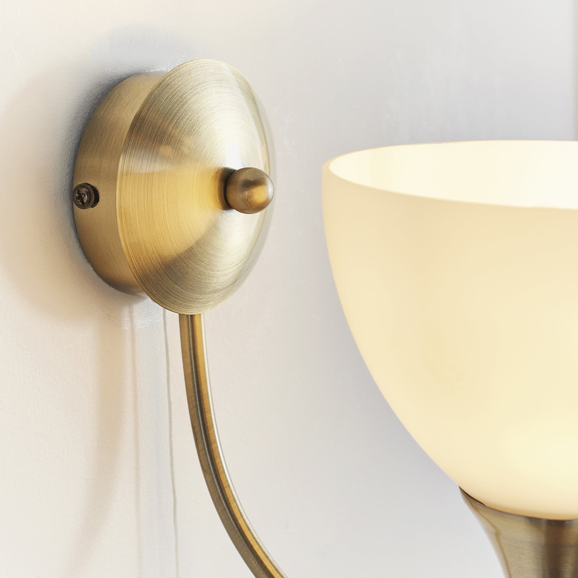 1805-1AN Alton 1 Light Wall Light Brass Opal