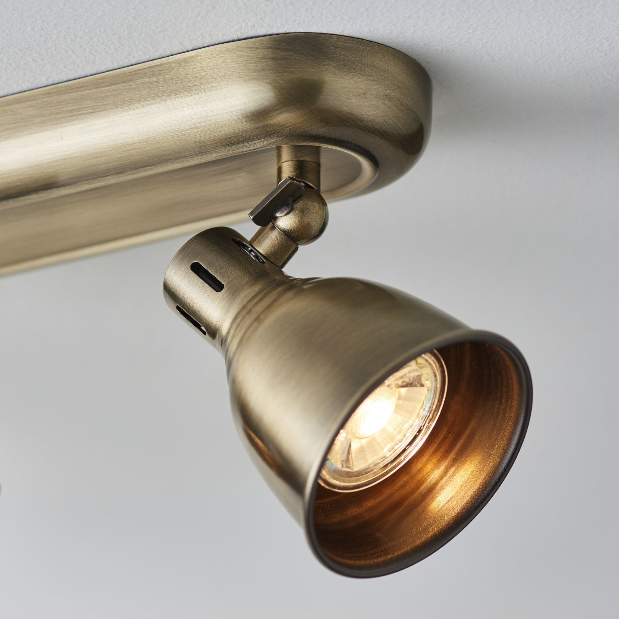 76280 Westbury 4 Light Spotlight Brass
