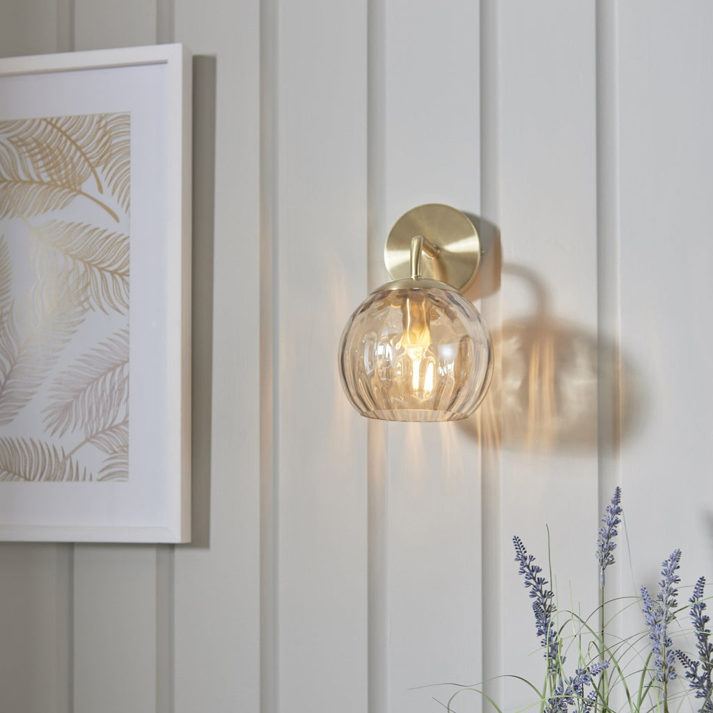 91970 Dimple 1 Light Wall Light Brass Champagne