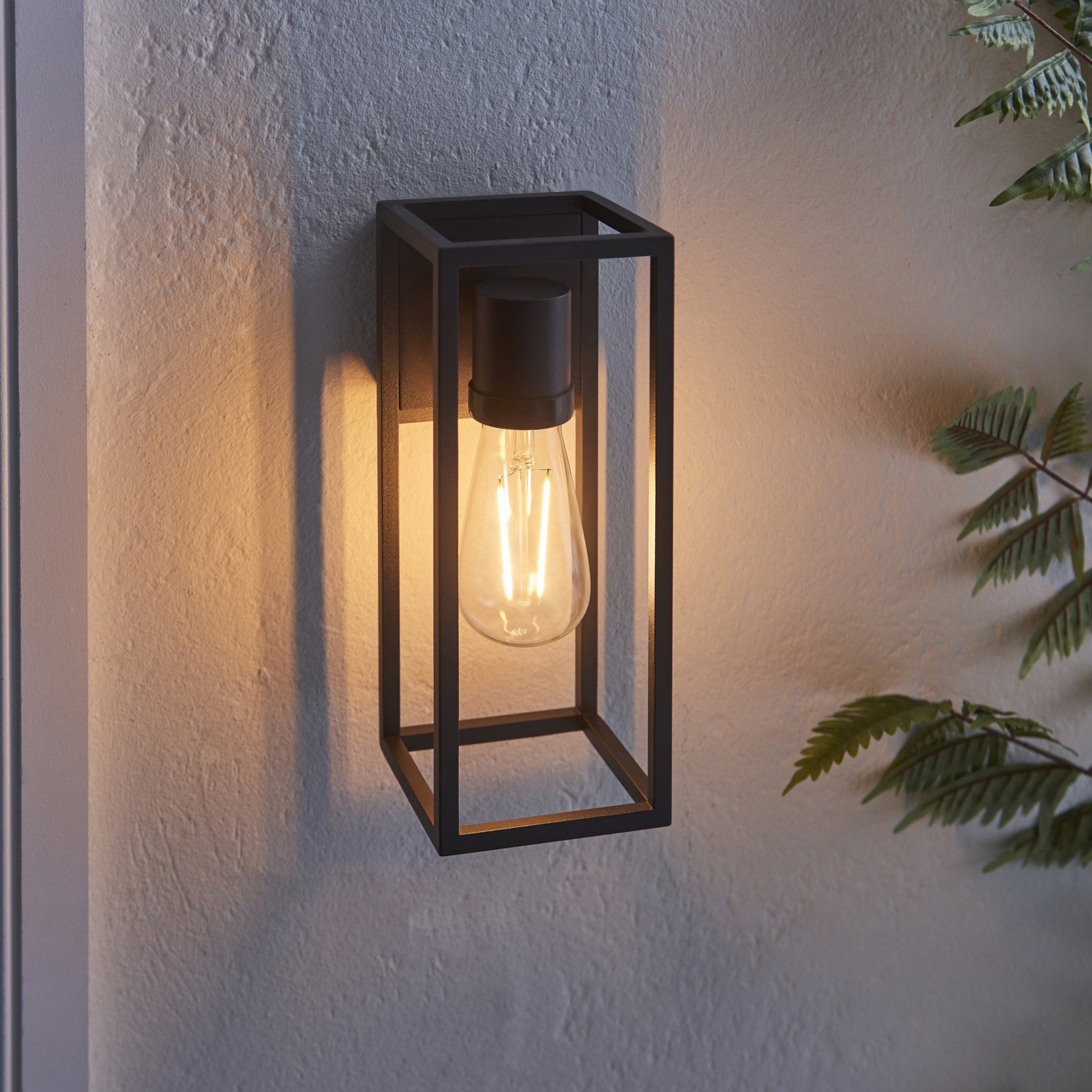 91993 Herbert 1 Light Outdoor Wall Light Black (S)