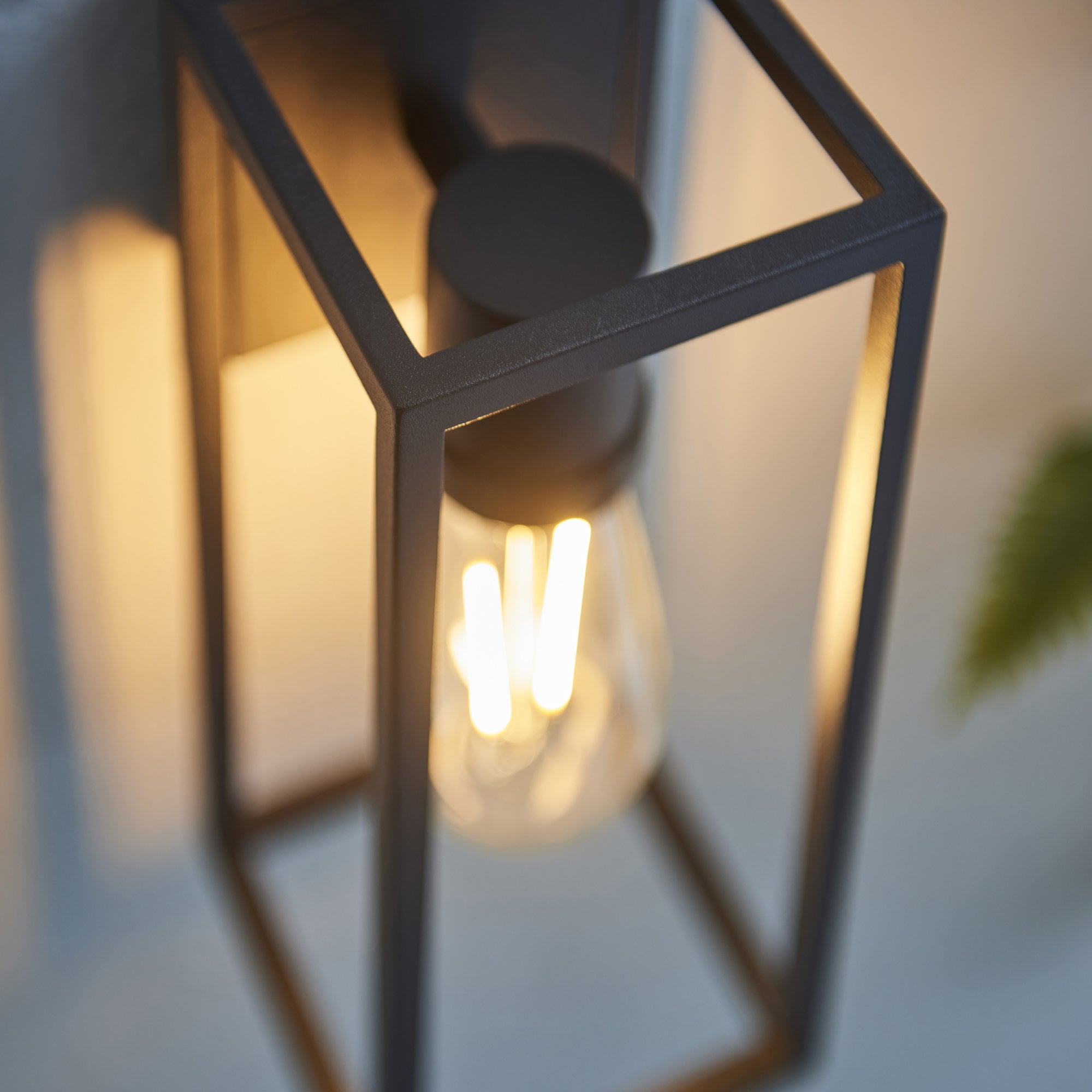 91993 Herbert 1 Light Outdoor Wall Light Black (S)