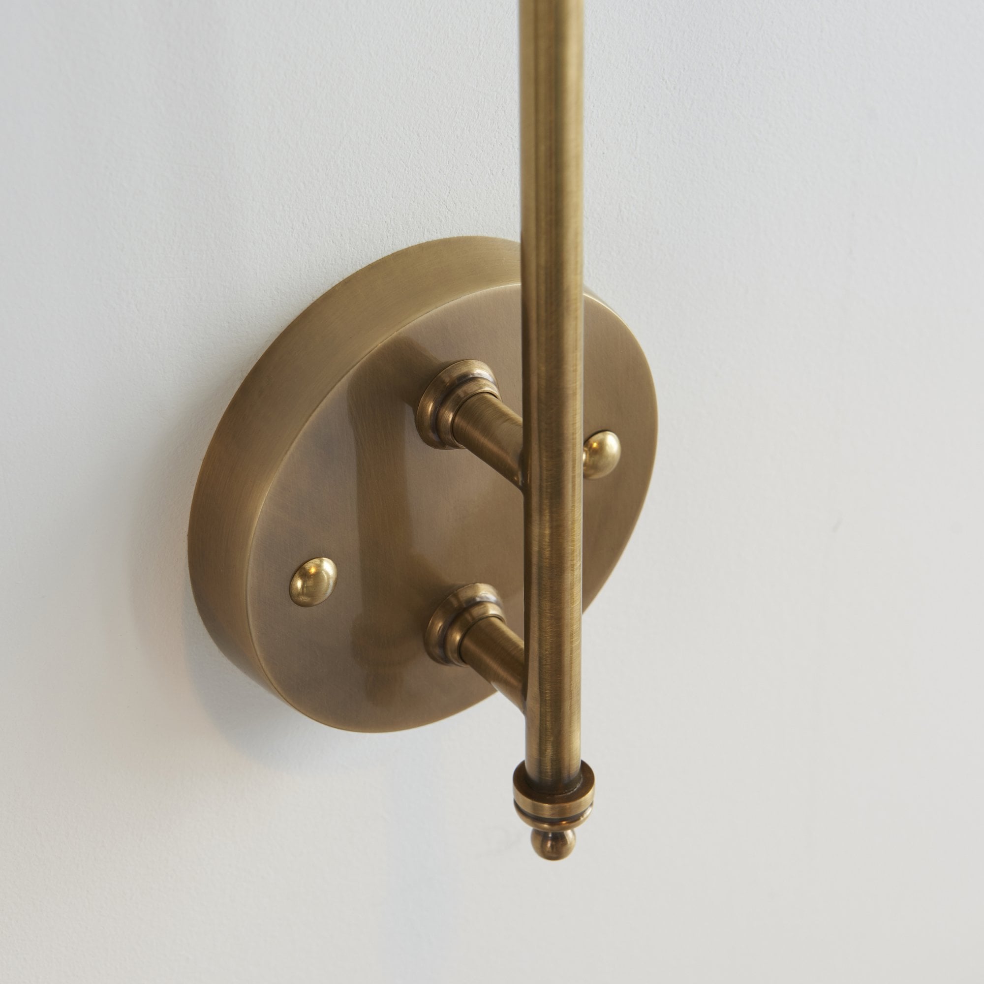93144 Radha 1 Light Wall Light Brass