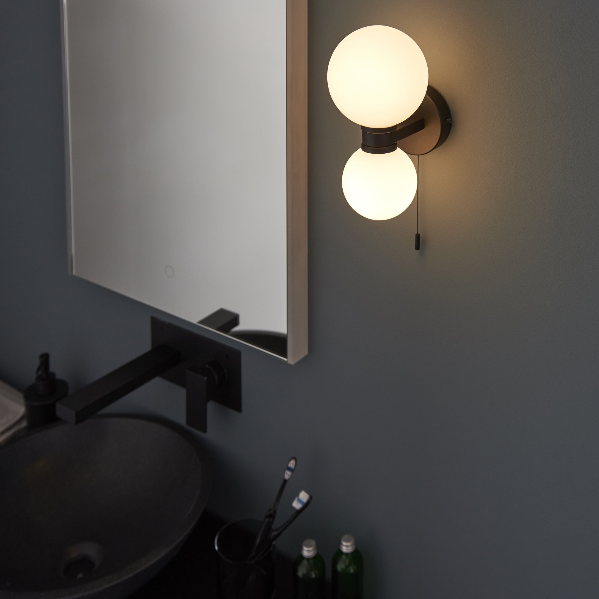 93523 Pulsa 2 Light Bathroom Wall Light Black White (SD)