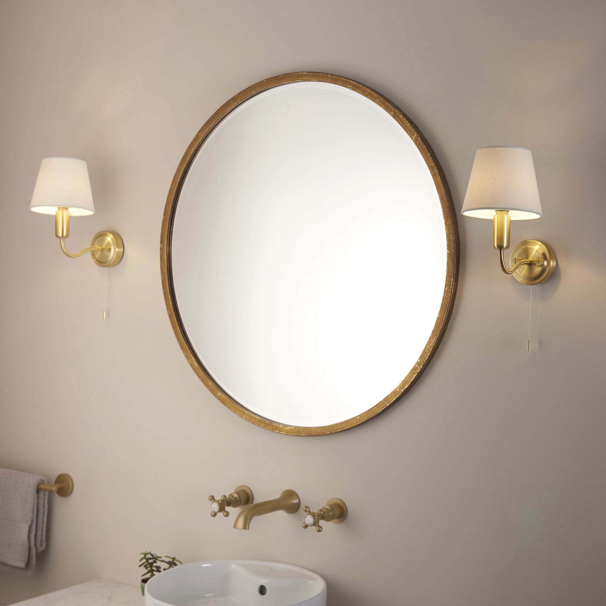 93852 Conway 1 Light Bathroom Wall Light Brass Ivory