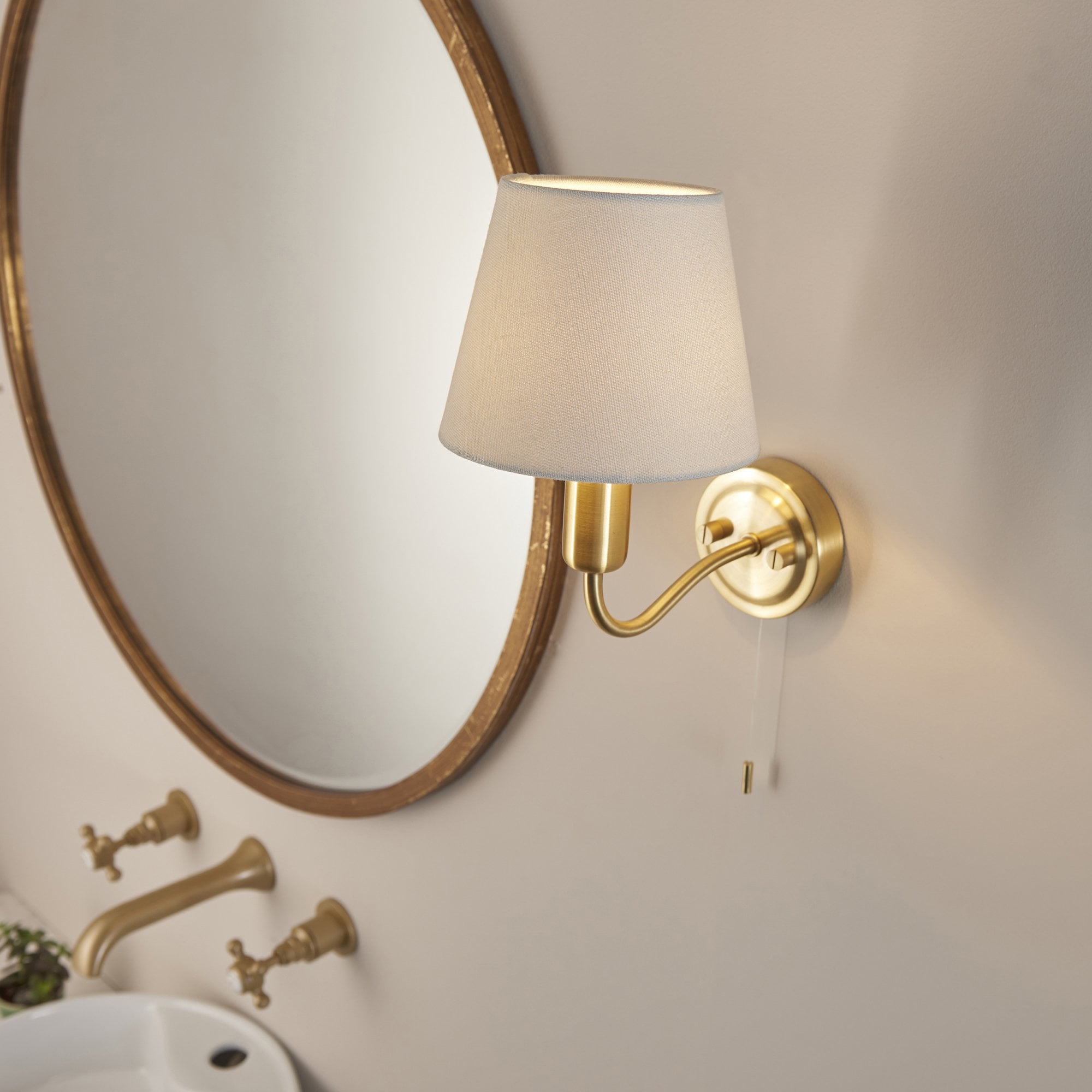 93852 Conway 1 Light Bathroom Wall Light Brass Ivory