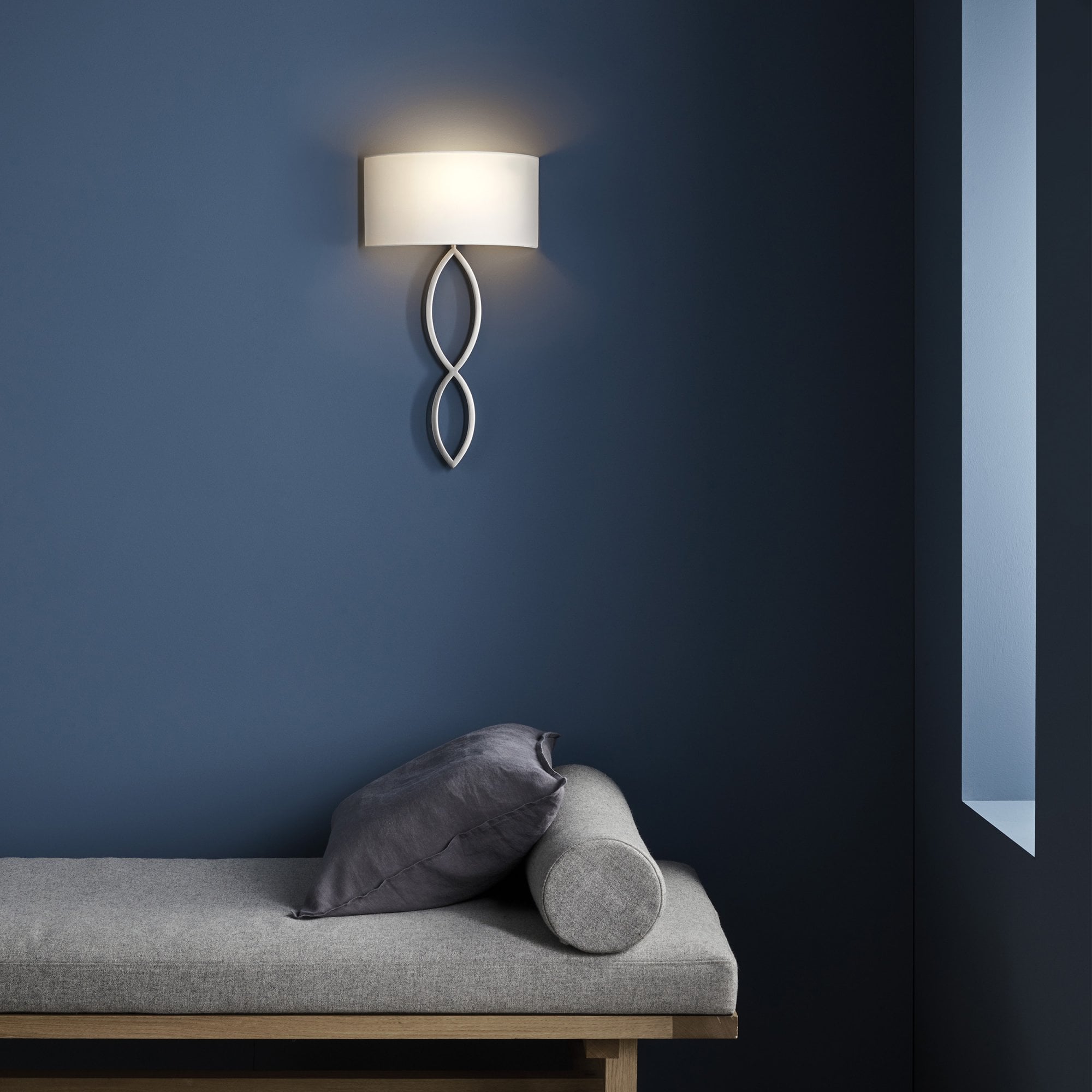 1349010 Caserta Wall Light Bronze