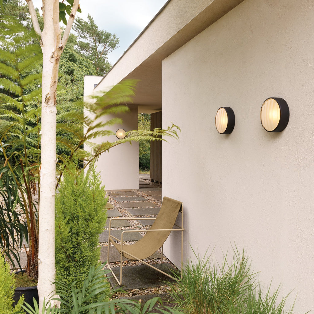 1032005 Montreal Round 220 Outdoor Wall Light Textured Black