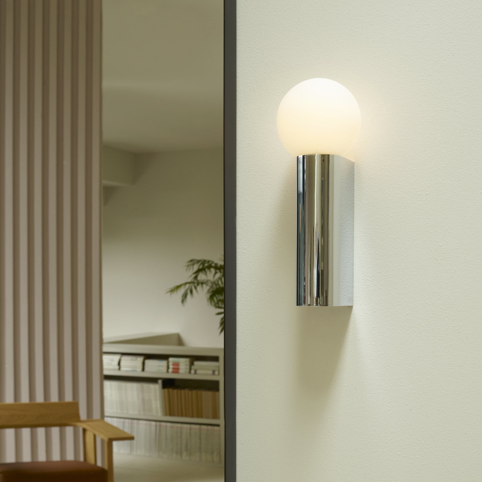 1459001 Ortona Single Bathroom Wall Light Polished Chrome