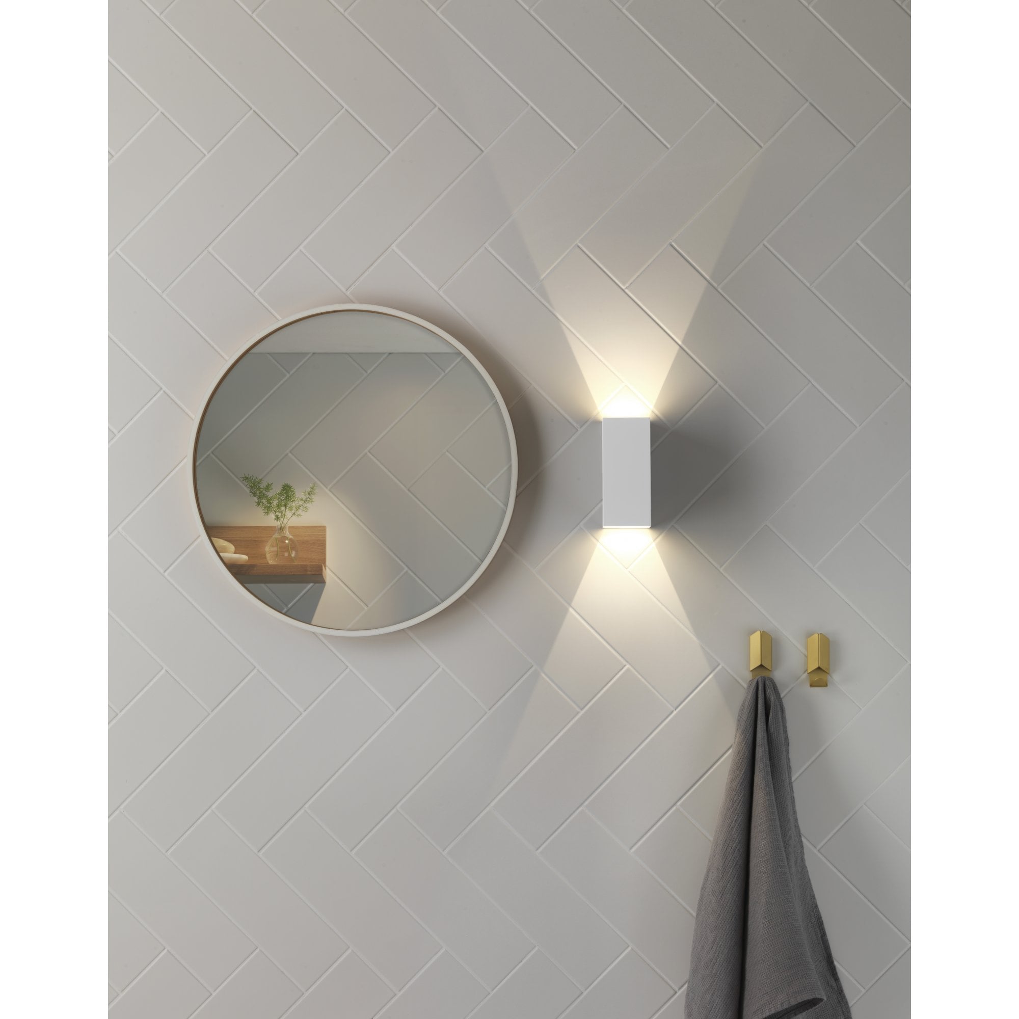 1298006 Oslo 160 LED Outdoor Wall Light Textured White