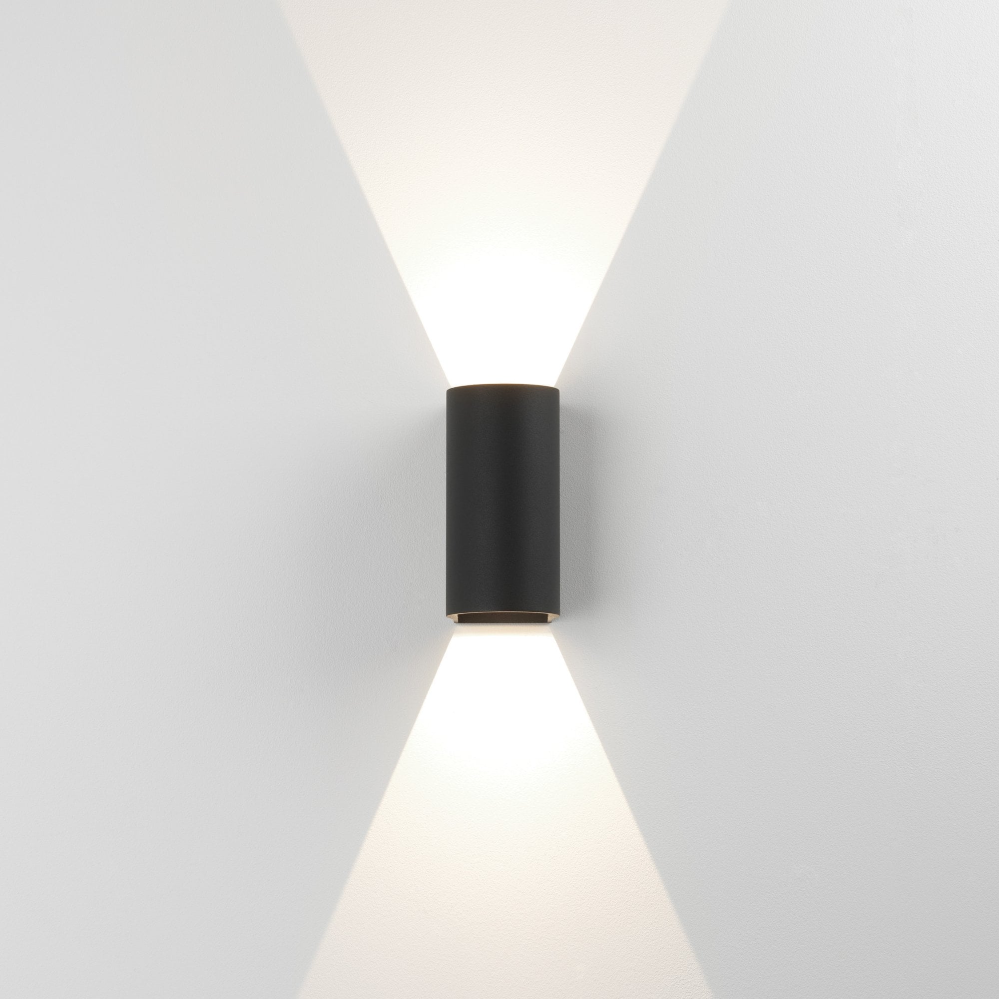 1384004 Dunbar 160 LED Outdoor Wall Light Textured Black