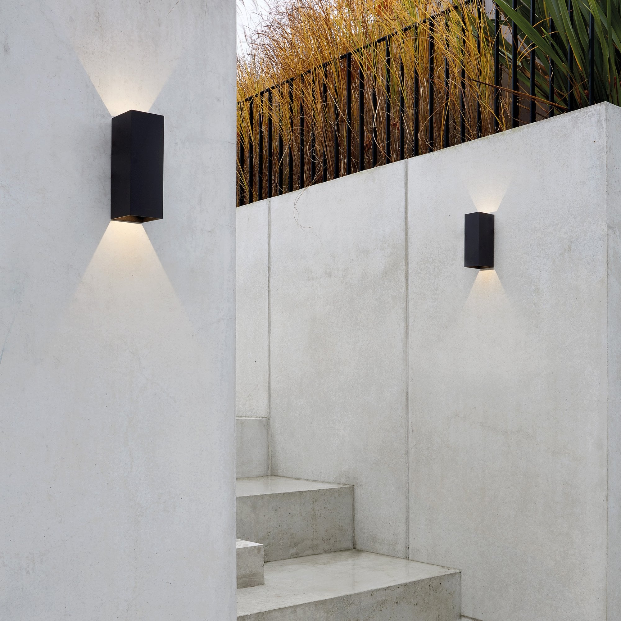 1298007 Oslo 255 LED Outdoor Wall Light Textured Black