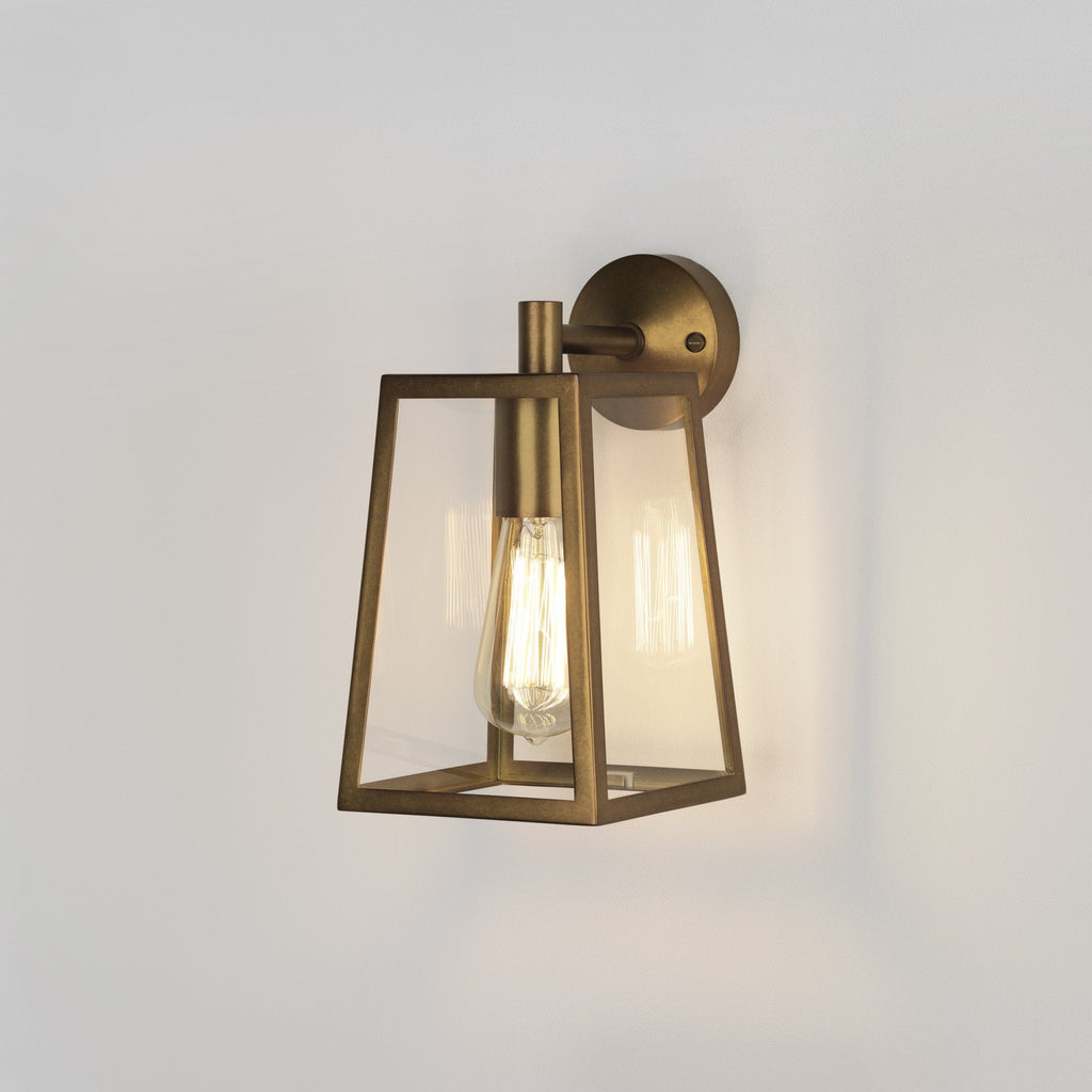 1306005 Calvi Wall 215 Outdoor Wall Light Antique Brass (S)