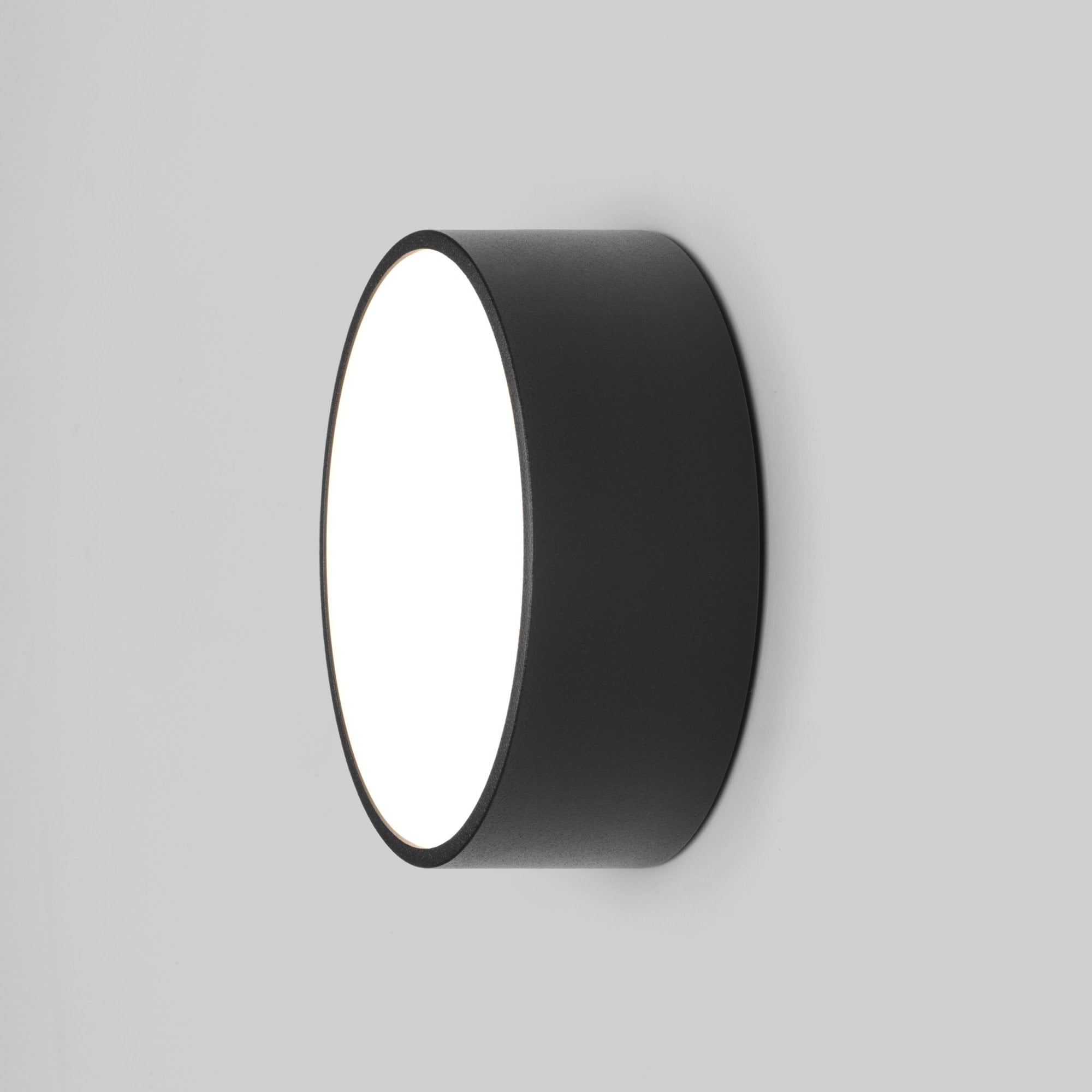 1391002 Kea 150 Round LED Outdoor Wall Light Textured Black