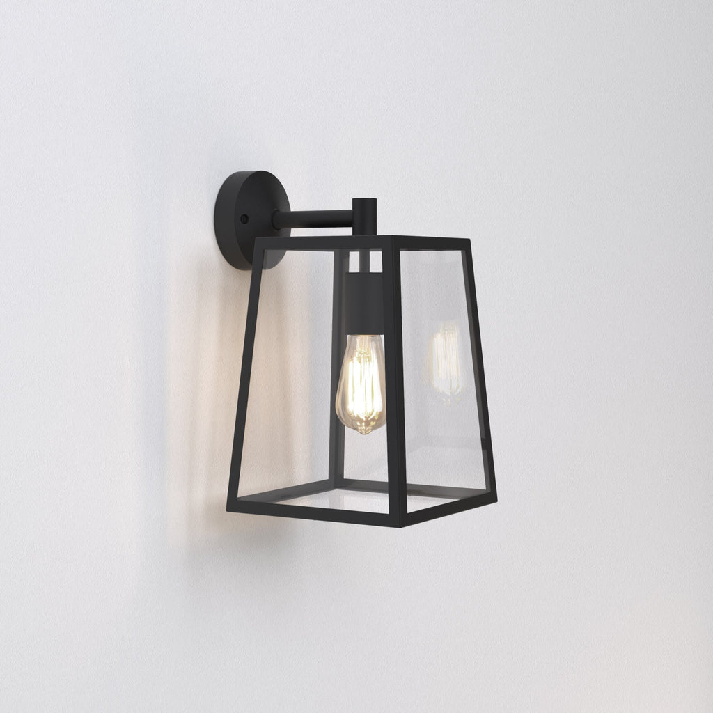 1306011 Calvi Wall 305 Outdoor Wall Light Textured Black (S)
