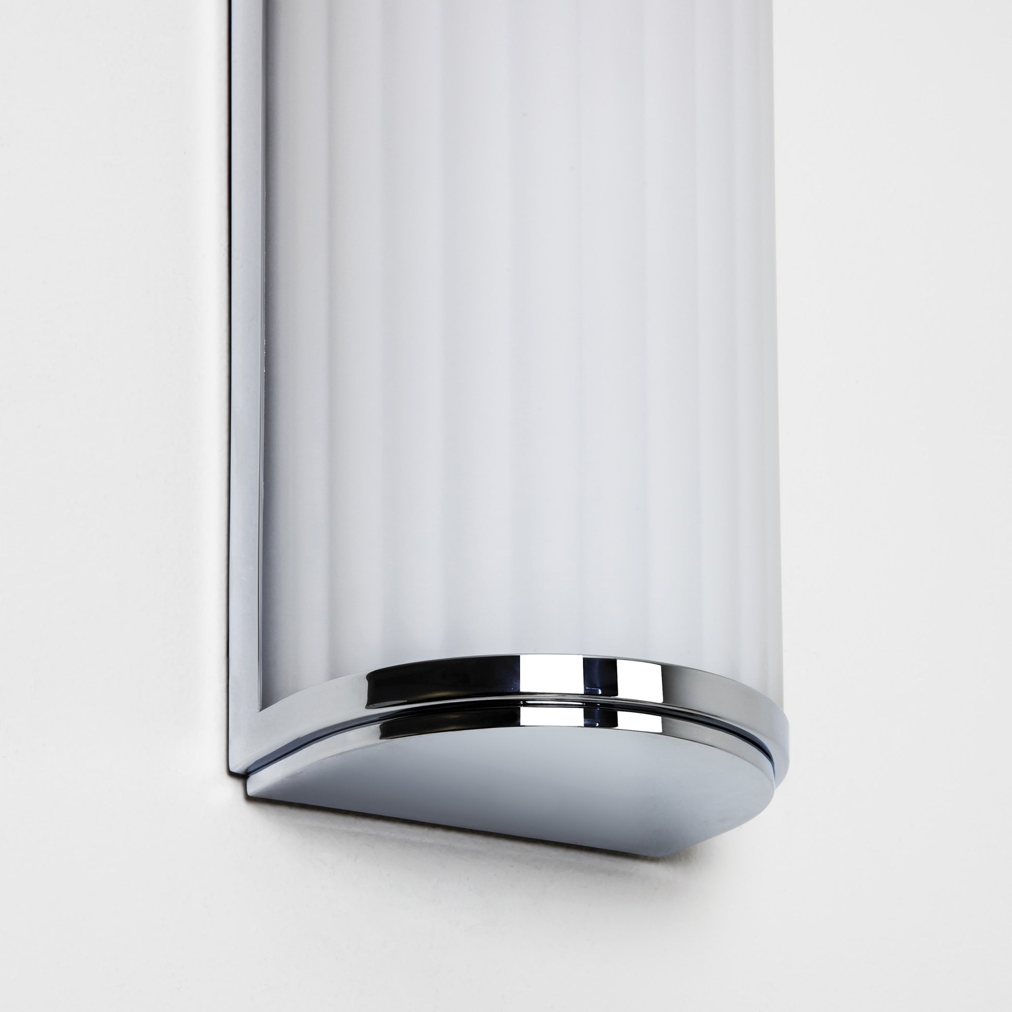 1194003 Monza Classic 250 Bathroom Wall Light Polished Chrome