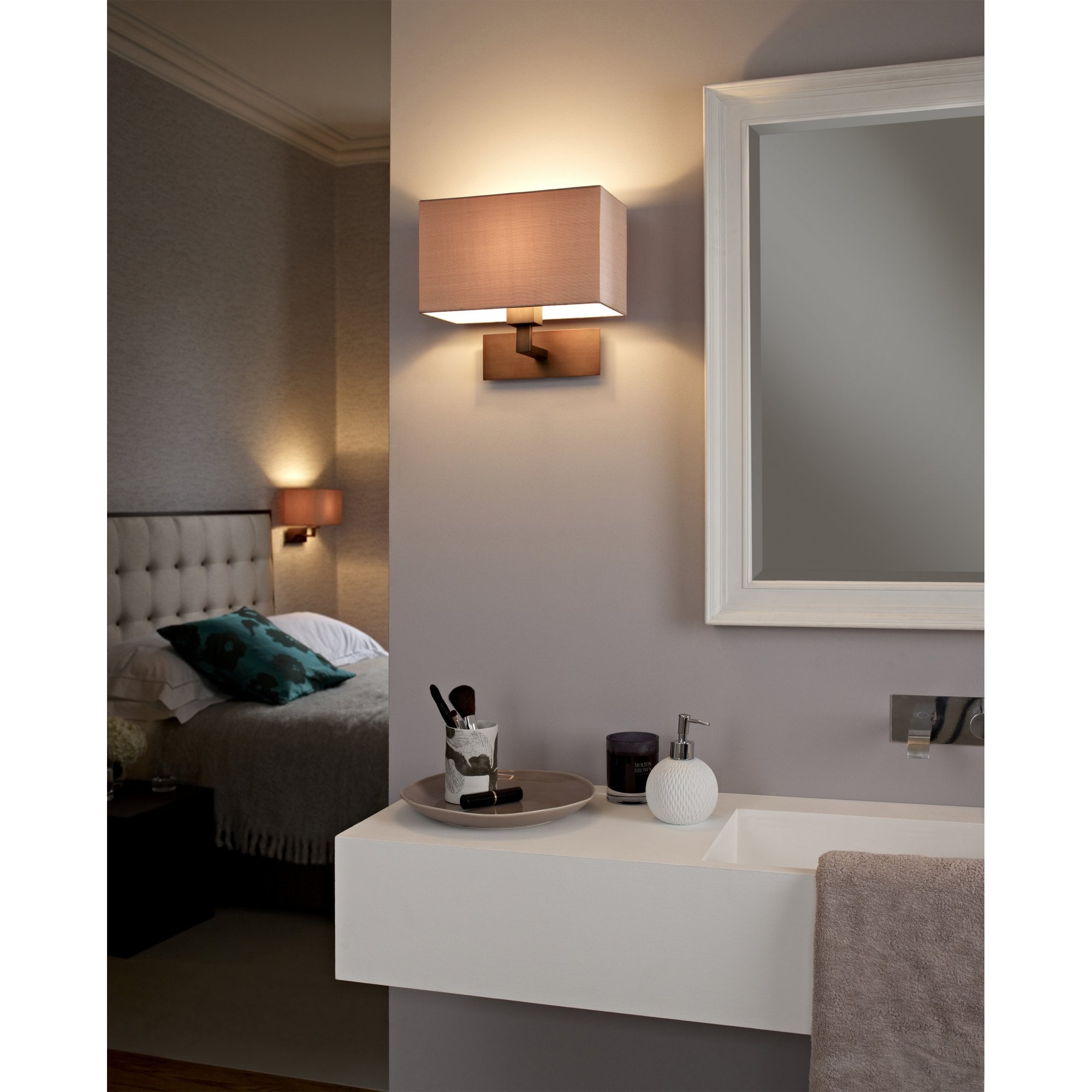 1080045 Park Lane Grande Wall Light Bronze