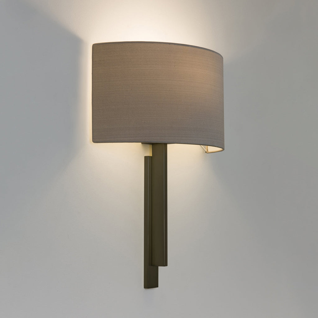 1334007 Tate Wall Light Bronze