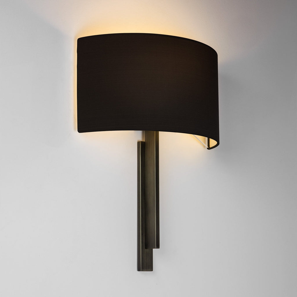 1334007 Tate Wall Light Bronze