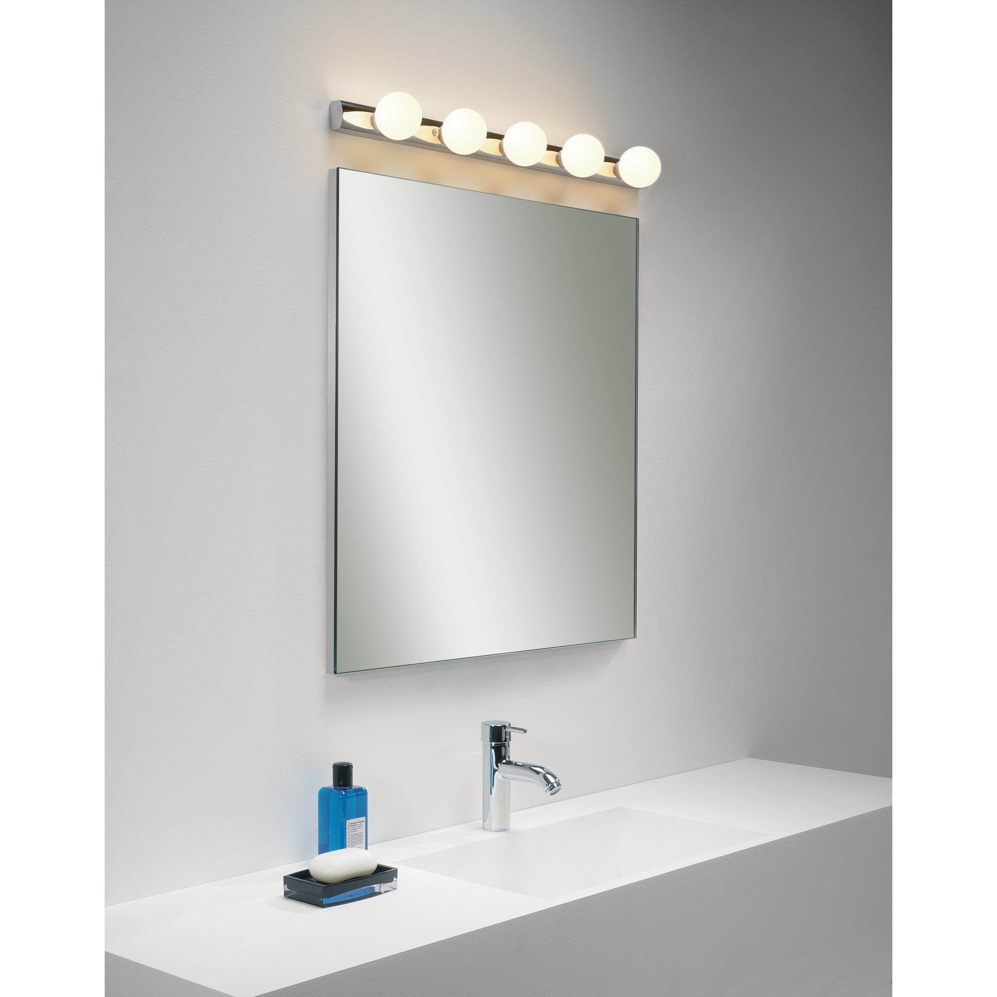 1087010 Cabaret 5 II Bathroom Wall Light Polished Chrome