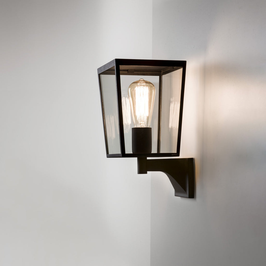 1366002 Farringdon Outdoor Wall Light Textured Black (S)