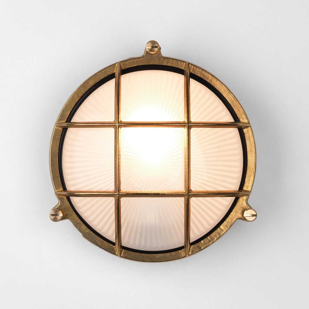 1376005 Thurso Round Outdoor Wall Light Cast Brass