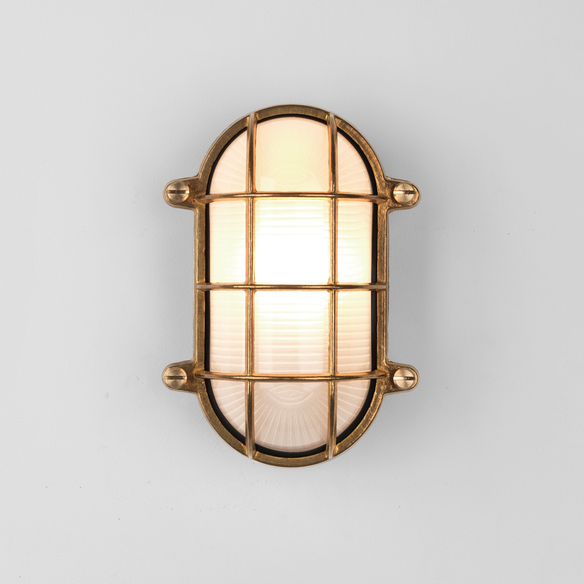 1376006 Thurso Oval Outdoor Wall Light Cast Brass