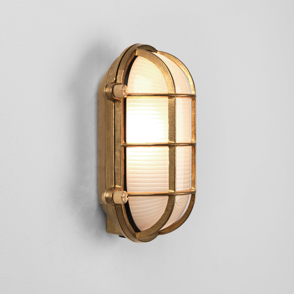 1376006 Thurso Oval Outdoor Wall Light Cast Brass