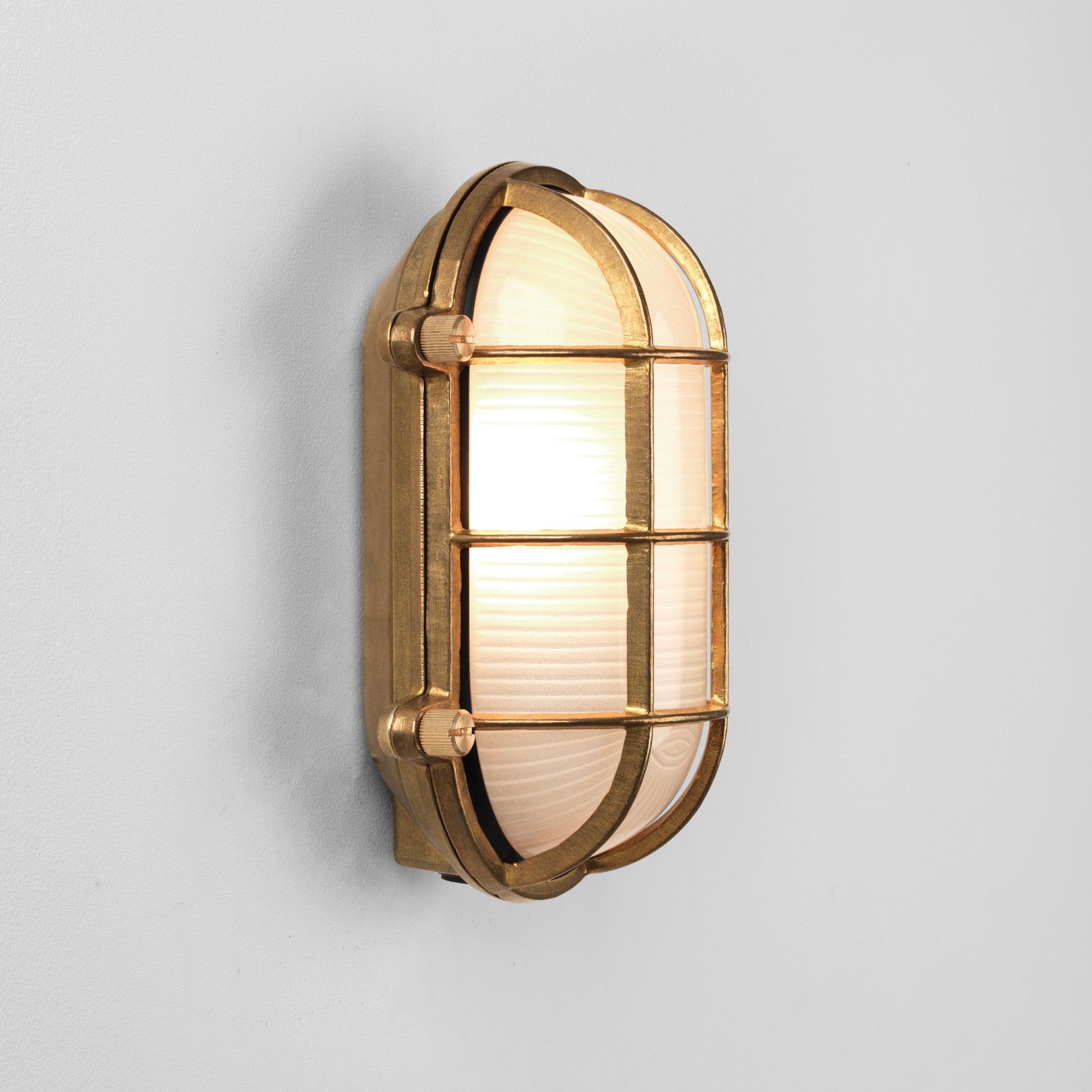 1376006 Thurso Oval Outdoor Wall Light Cast Brass