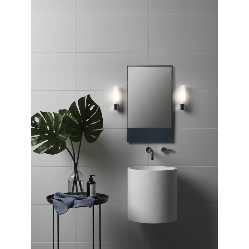 1047001 Bari Bathroom Wall Light Polished Chrome